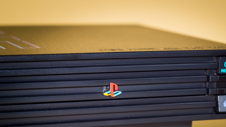 An original "fat" PlayStation 2 console.